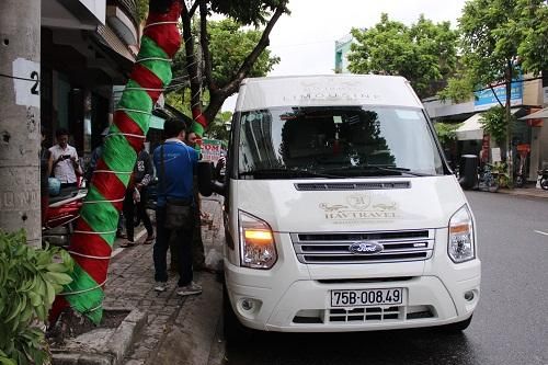 Xử phạt xe trá hình đỗ đón khách sai quy định