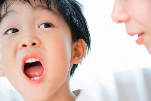 'Điều trị' cơn ăn vạ của trẻ lên 3