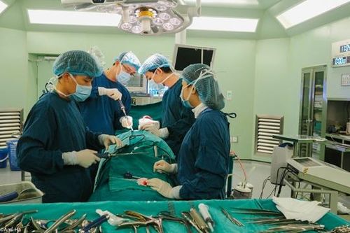 Ứng dụng công nghệ dẫn đường 3D trong phẫu thuật bệnh lý cột sống