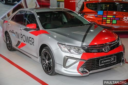 Toyota ra mắt Camry 2.0G X bản thể thao giá 815 triệu