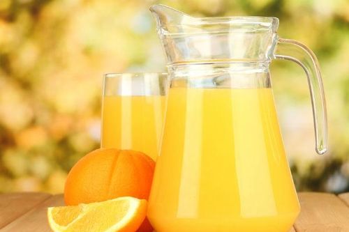 7 loại nước ép trái cây giúp bạn không bị táo bón