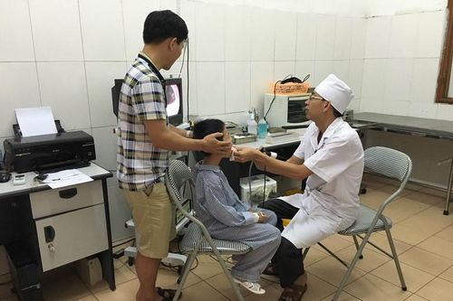 Đưa các chuyên gia xuống cơ sở y tế