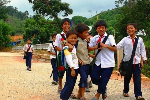 Tình nguyện ở lại công tác ở vùng ĐBKK có bị cắt phụ cấp lâu năm?