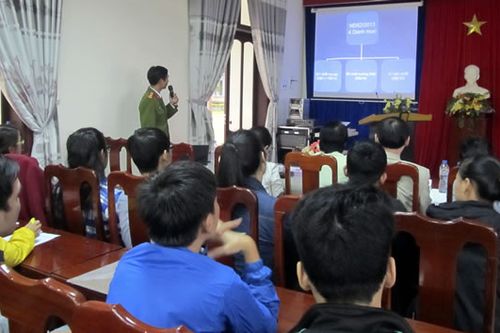 Nâng cao nhận thức phòng chống tội phạm, tệ nạn xã hội cho sinh viên