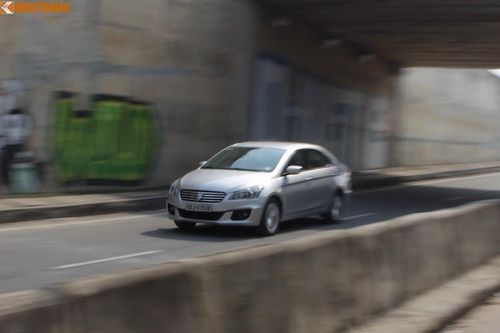 Suzuki Ciaz 2016 giá 580 triệu tại Việt Nam có gì?