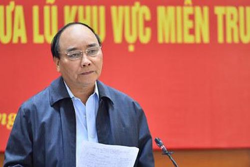 Thủ tướng trực tiếp chủ trì ứng cứu lũ lụt miền Trung