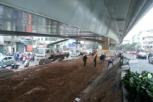 Sắp hoàn thành cầu vượt nút giao Ô Đông Mác - Nguyễn Khoái