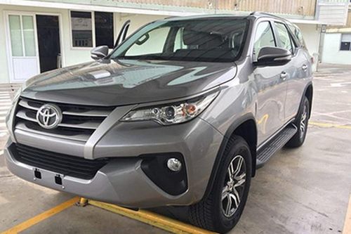Toyota Fortuner 2017 'lộ hàng', giá từ 1,1 tỷ tại VN