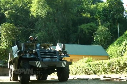 Vũ khí đáng gờm trên 'taxi chiến trường' BTR-152 của Việt Nam