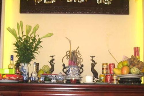Hướng dẫn dọn, bày biện ban thờ để 'đón Tết nhiều lộc'