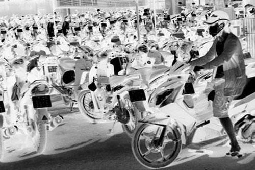 Tráo biển số để lấy xe, trộm cắp hay lừa đảo?