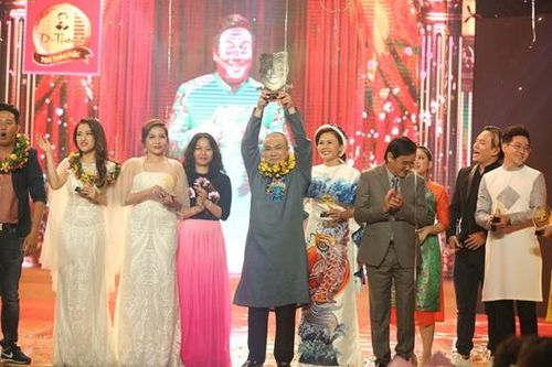 Nghệ sĩ hài Gia Bảo đăng quang Cười xuyên Việt nghệ sĩ 2016