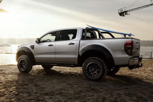 Xe ôtô bán tải Ford Ranger độ offroad đầy 'cơ bắp'