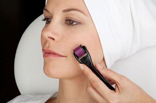 Đau đớn ê chề vì trót lăn kim làm đẹp da mặt