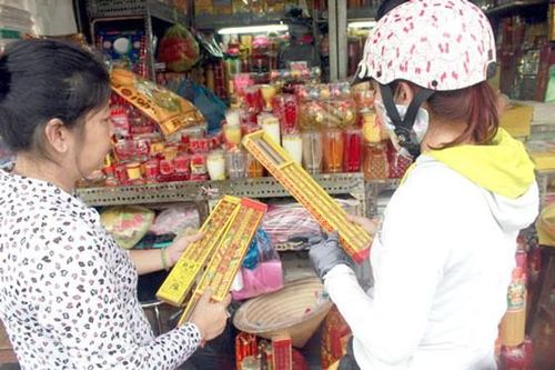 Dịch vụ cho thuê người cúng rằm
