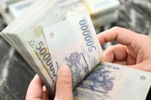 Nhân viên ngân hàng nào tạo ra nhiều tiền nhất năm 2016?