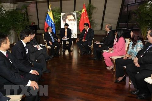 Venezuela và Trung Quốc ký các thỏa thuận hợp tác gần 3 tỷ USD