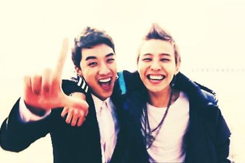 Seungri và G-Dragon sẽ tới Hà Nội tham dự tiệc cùng nhóm bạn thân?