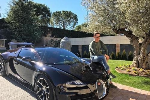 Cristiano Ronaldo khoe siêu xe thứ 19 trong bộ sưu tập