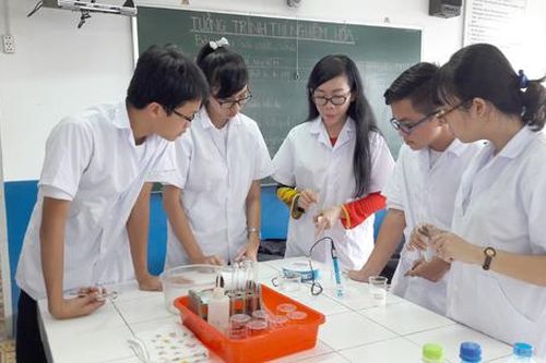 Giáo viên giảng dạy, hướng dẫn thực hành được hưởng phụ cấp thâm niên nhà giáo