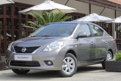 Nissan Sunny 'đại hạ giá' chỉ 463 triệu tại Việt Nam