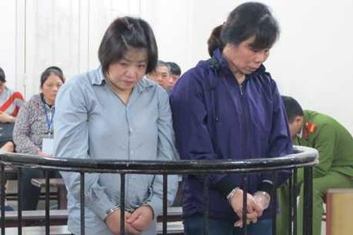 2 chị em vận chuyển 6 bánh heroin về Thủ đô