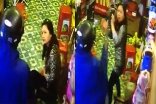 Nam thanh niên bất ngờ chém liên tiếp một người phụ nữ
