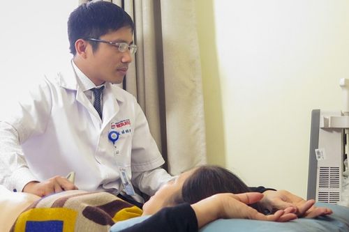 Chỉ cần nhấc điện thoại, người dân sẽ được khám bệnh, siêu âm tại nhà