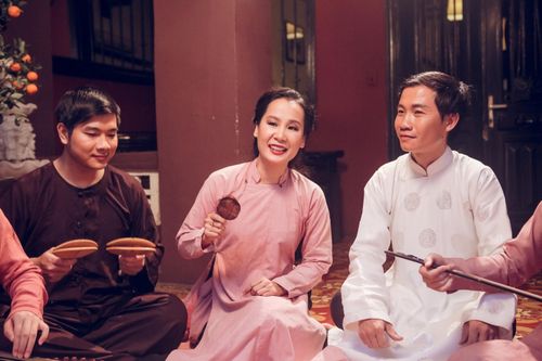 Ông Obama được nhắc đến trong lời ca của Xẩm Hà Thành