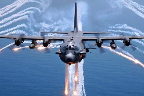 Ghê sợ 'hung thần bóng đêm' AC-130 của Không quân Mỹ