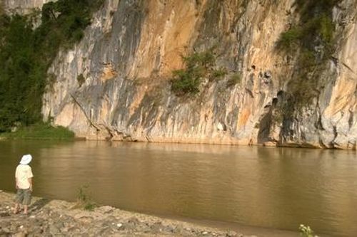 Khám phá miền sông Mã: Máu in 'nhai bích họa' trên vách Pha Tém