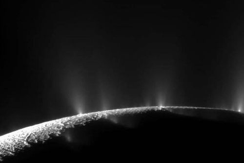 Công bố chấn động từ NASA: Mặt trăng sao Thổ có thể tồn tại sự sống