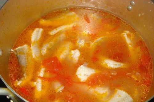 Cách làm canh cá khoai thơm ngon cho cuối tuần