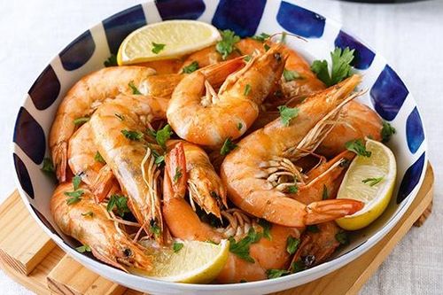 Món ngon dễ làm: Tôm luộc bia