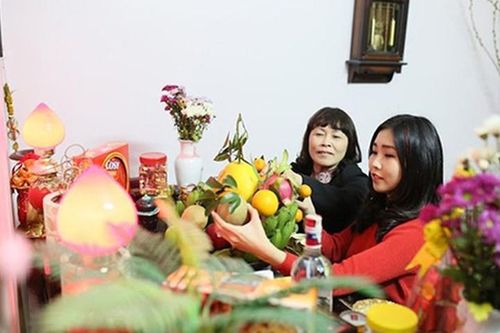 Nên thắp hương trái cây nào trên bàn thờ gia tiên và thần tài?