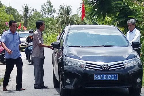 Cựu Bí thư Hậu Giang nói về xe biển xanh dự tiệc ở Huỳnh phủ đường