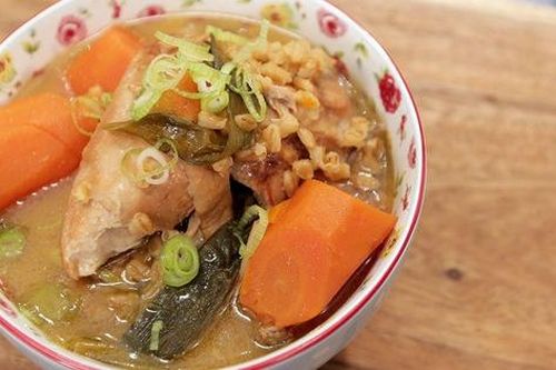 Thịt gà hầm tương miso