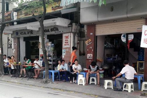 Dấu hỏi trong quản lý trật tự đô thị trên phố Tôn Thất Thiệp