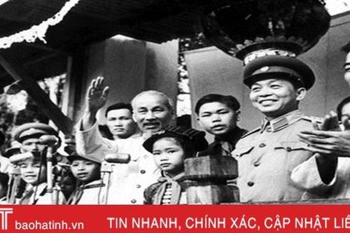 Chiếu phim kỷ niệm 60 năm Bác Hồ về thăm Hà Tĩnh