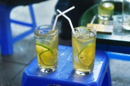 Nắng nóng kỷ lục, hàng nước mía, trà chanh thu lợi cả triệu đồng/ngày