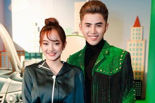 Thời trang ăn ý của cặp đôi 'Em chưa 18'