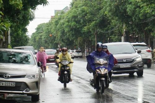 Các địa phương chủ động phòng, tránh nắng nóng và dông lốc, sét, mưa đá