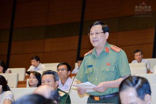 Nhiều ĐBQH không đồng tình bí thư, chủ tịch tỉnh có cảnh vệ