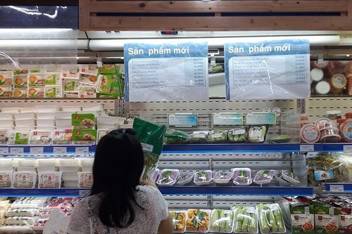 Đắt gấp 2-3 lần, rau 'sạch' vẫn mù mờ chất lượng