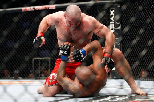 Võ sĩ quyền anh chết não khi bị hạ knock-out