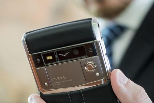 Vertu bắt tay TCL sản xuất smartphone siêu sang