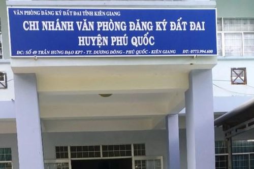 Bắt Phó và Giám đốc Chi nhánh Văn phòng đăng ký đất đai huyện Phú Quốc