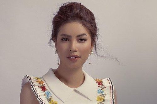 Phạm Hương hóa 'Em Hoa' xinh đẹp trong thiết kế của Công Trí