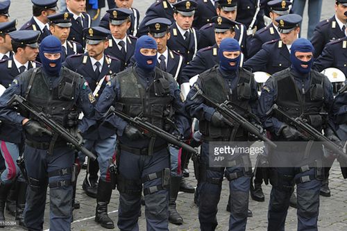 Hơn 1.000 cảnh sát Italy tham gia chiến dịch truy quyét mafia