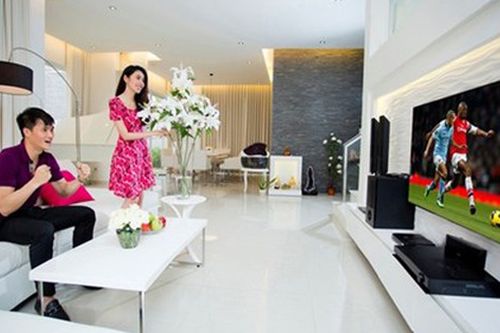 Phòng khách nhà sao Việt: Đơn giản với nội thất '5 sao'